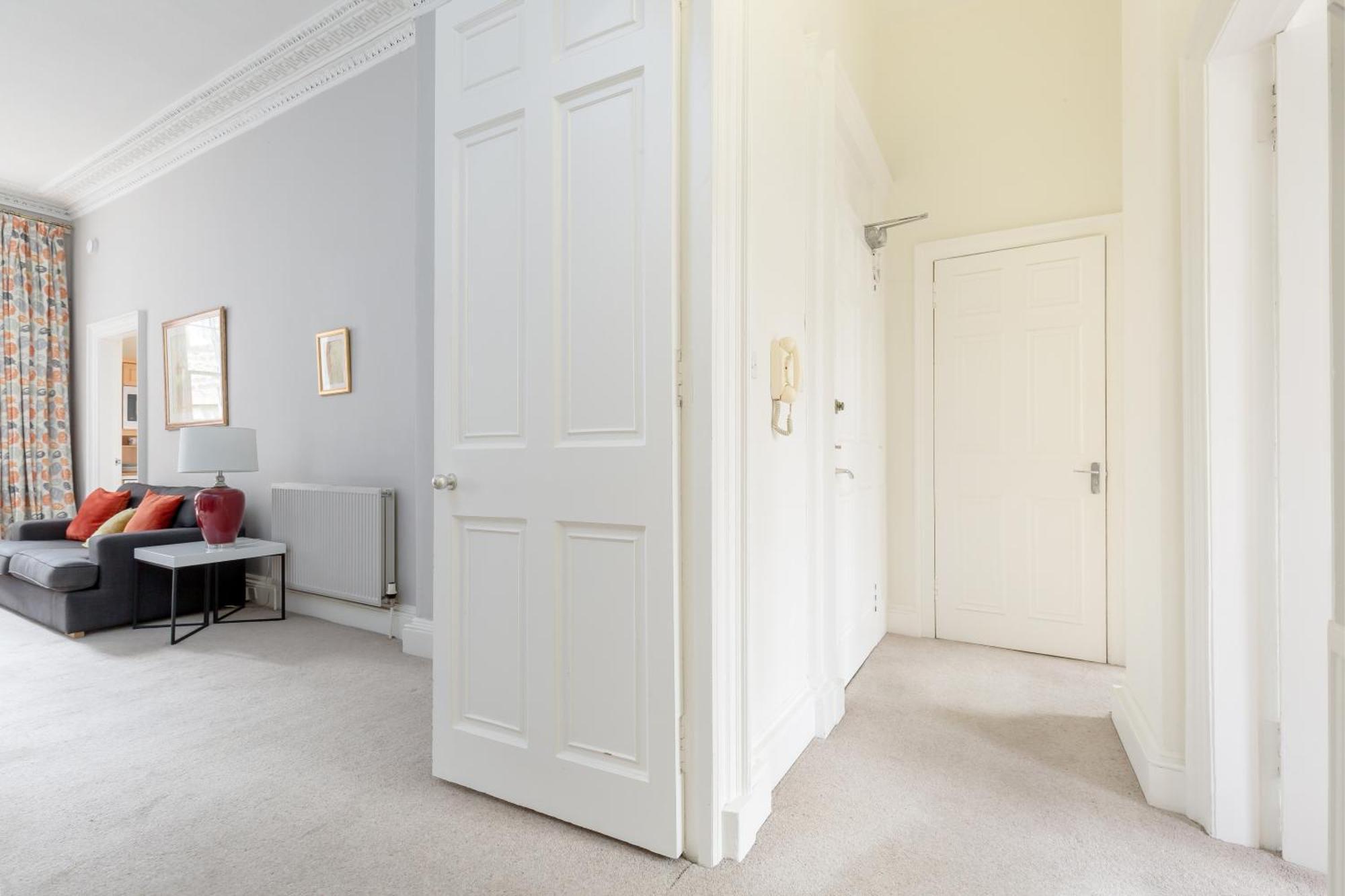 Light And Spacious 2 Bedroom Flat In Heart Of EDI Eksteriør bilde