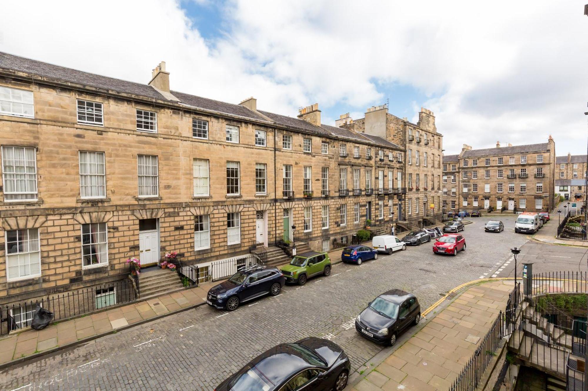 Light And Spacious 2 Bedroom Flat In Heart Of EDI Eksteriør bilde