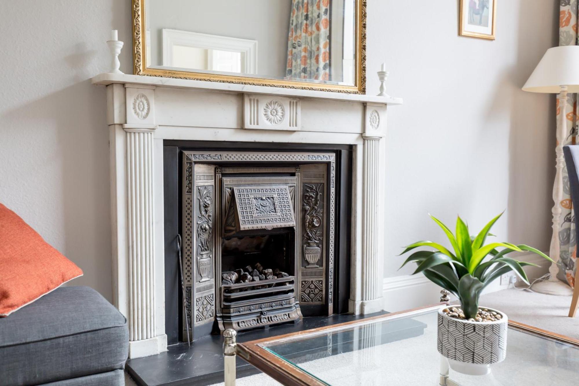 Light And Spacious 2 Bedroom Flat In Heart Of EDI Eksteriør bilde
