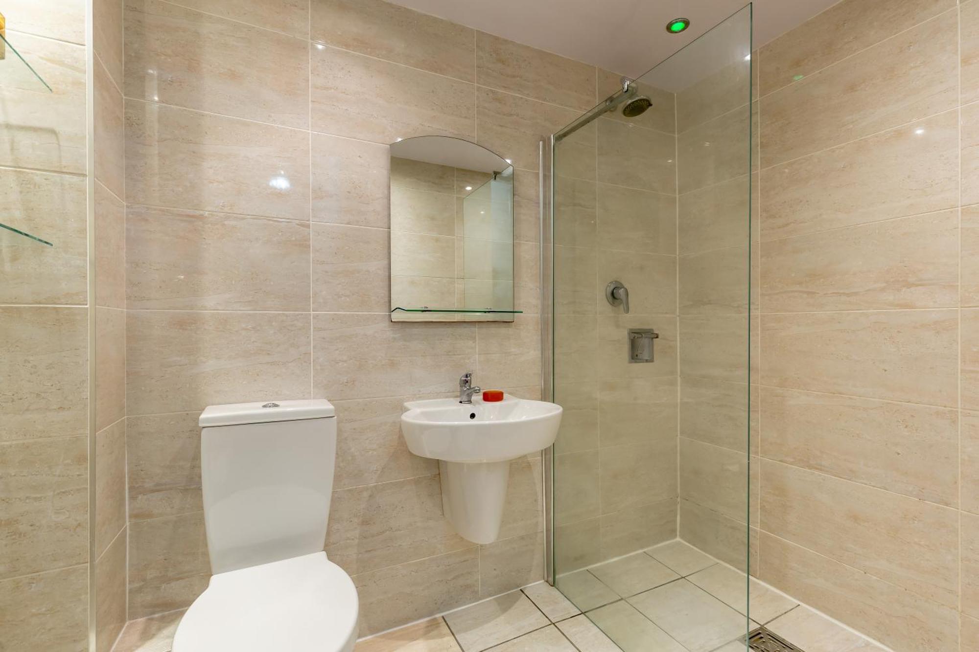 Light And Spacious 2 Bedroom Flat In Heart Of EDI Eksteriør bilde