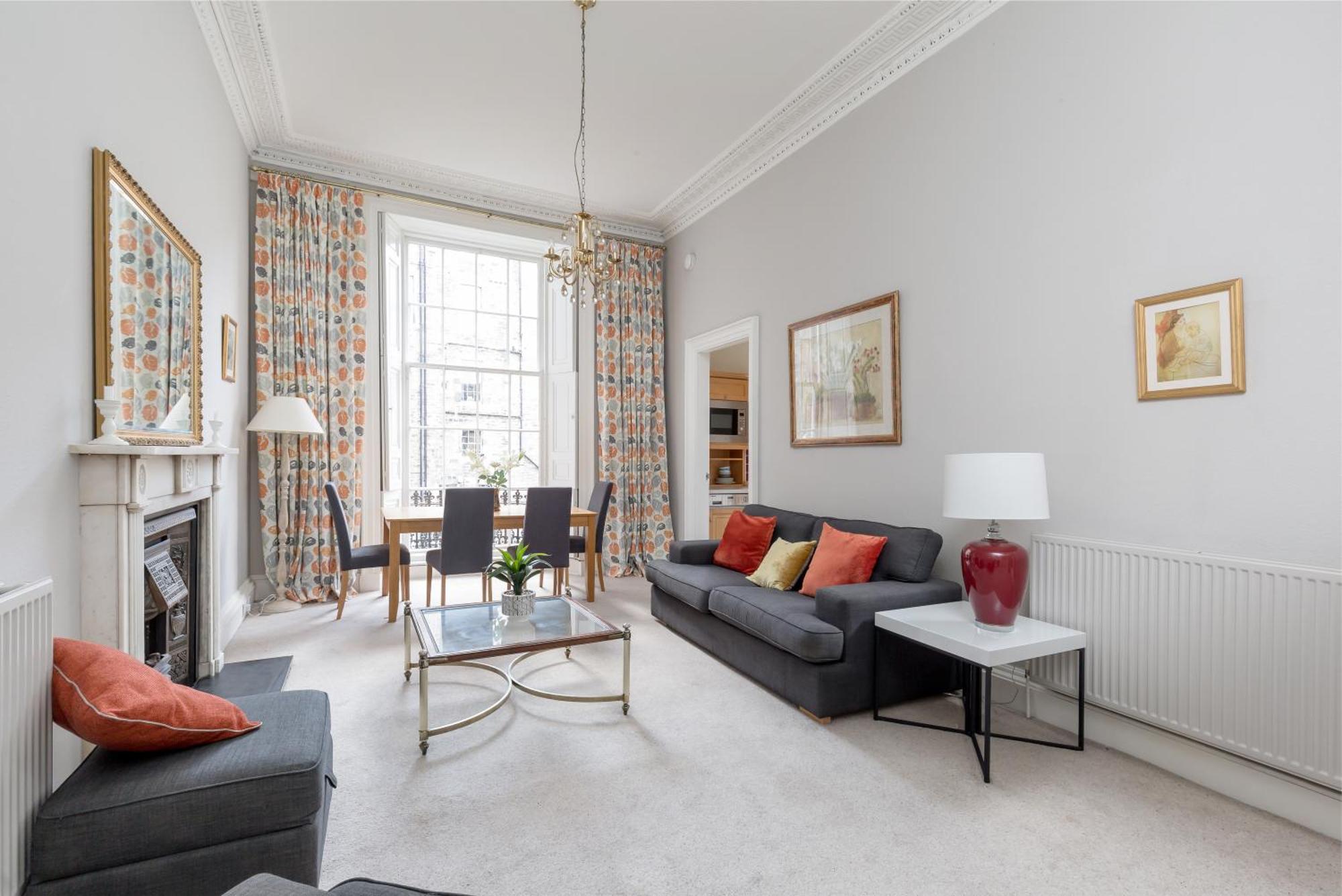 Light And Spacious 2 Bedroom Flat In Heart Of EDI Eksteriør bilde
