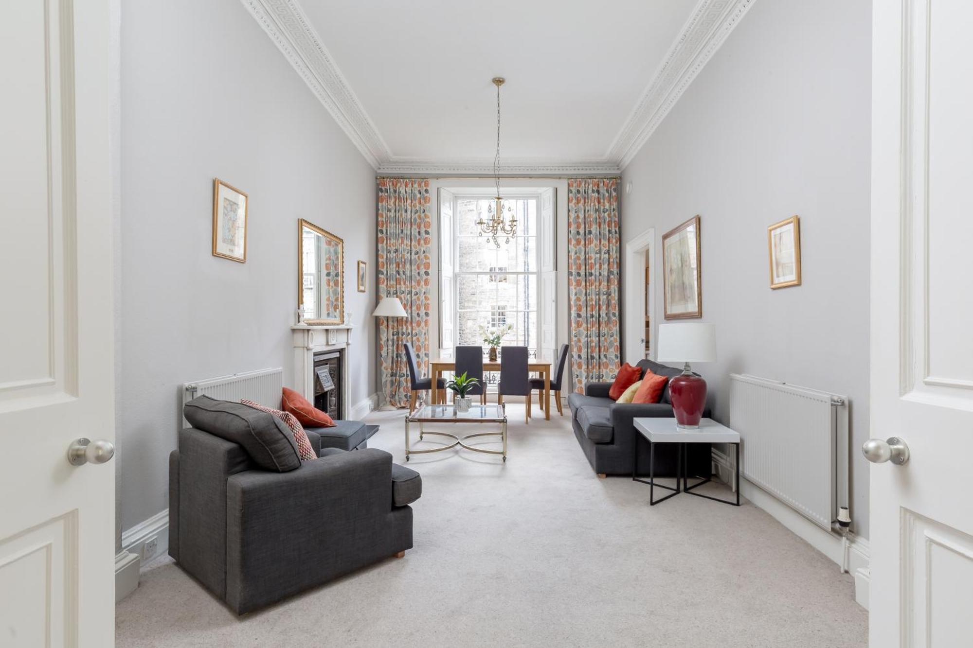 Light And Spacious 2 Bedroom Flat In Heart Of EDI Eksteriør bilde